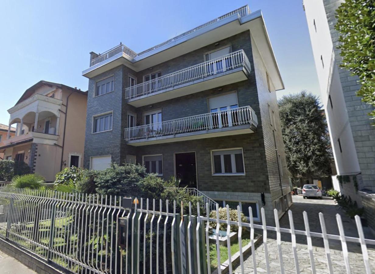R39 Modern Apartment With Private Parking Milánó Kültér fotó